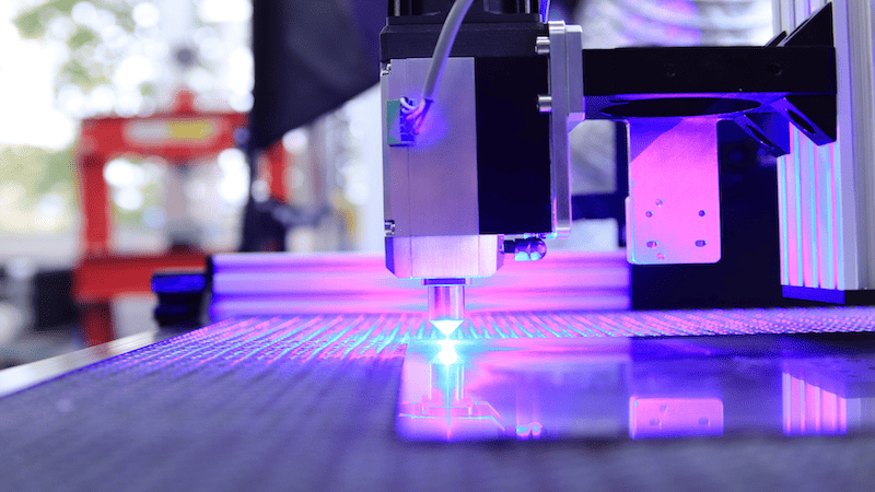 Avanços de corte de vidro: aplicação de máquinas de corte a laser na indústria de processamento de vidro